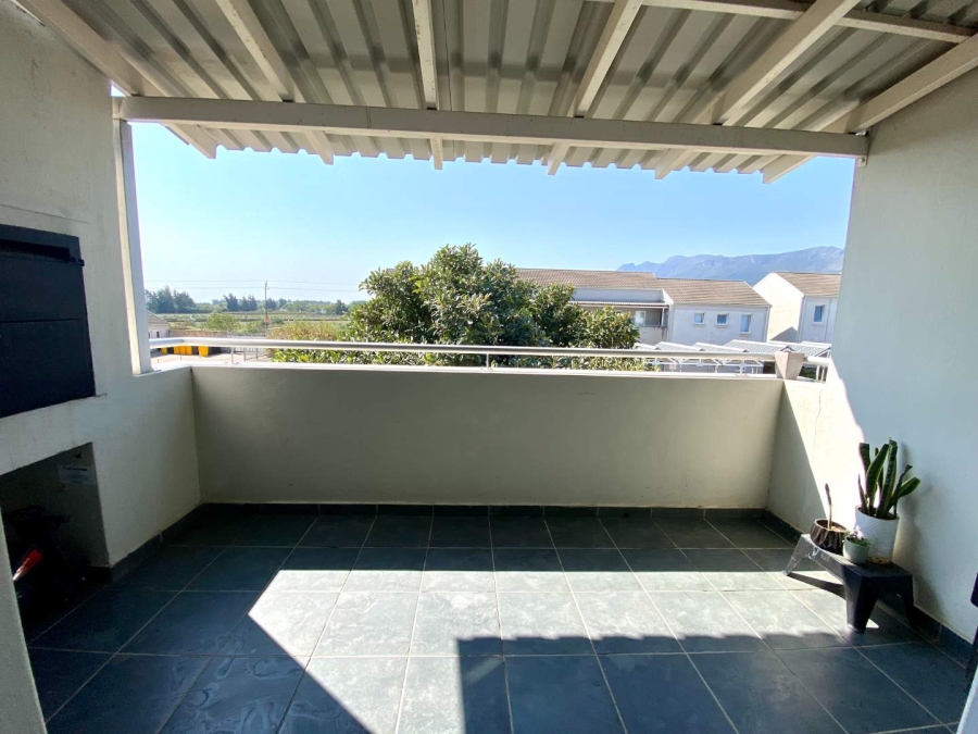 2 Bedroom Property for Sale in Klein Drakenstein Western Cape
